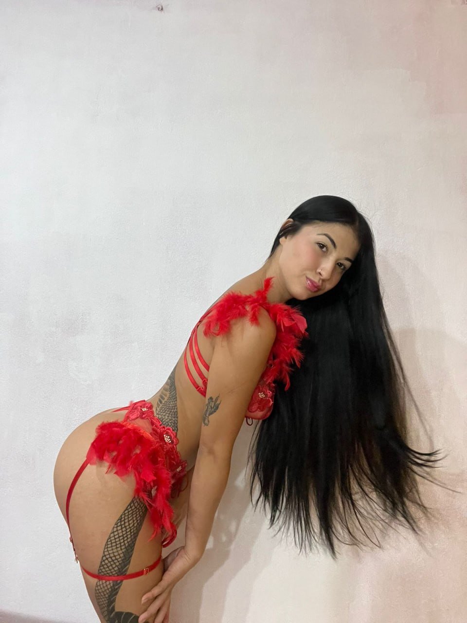 Valentine Red Lace Brunette Temptation set one photo 3