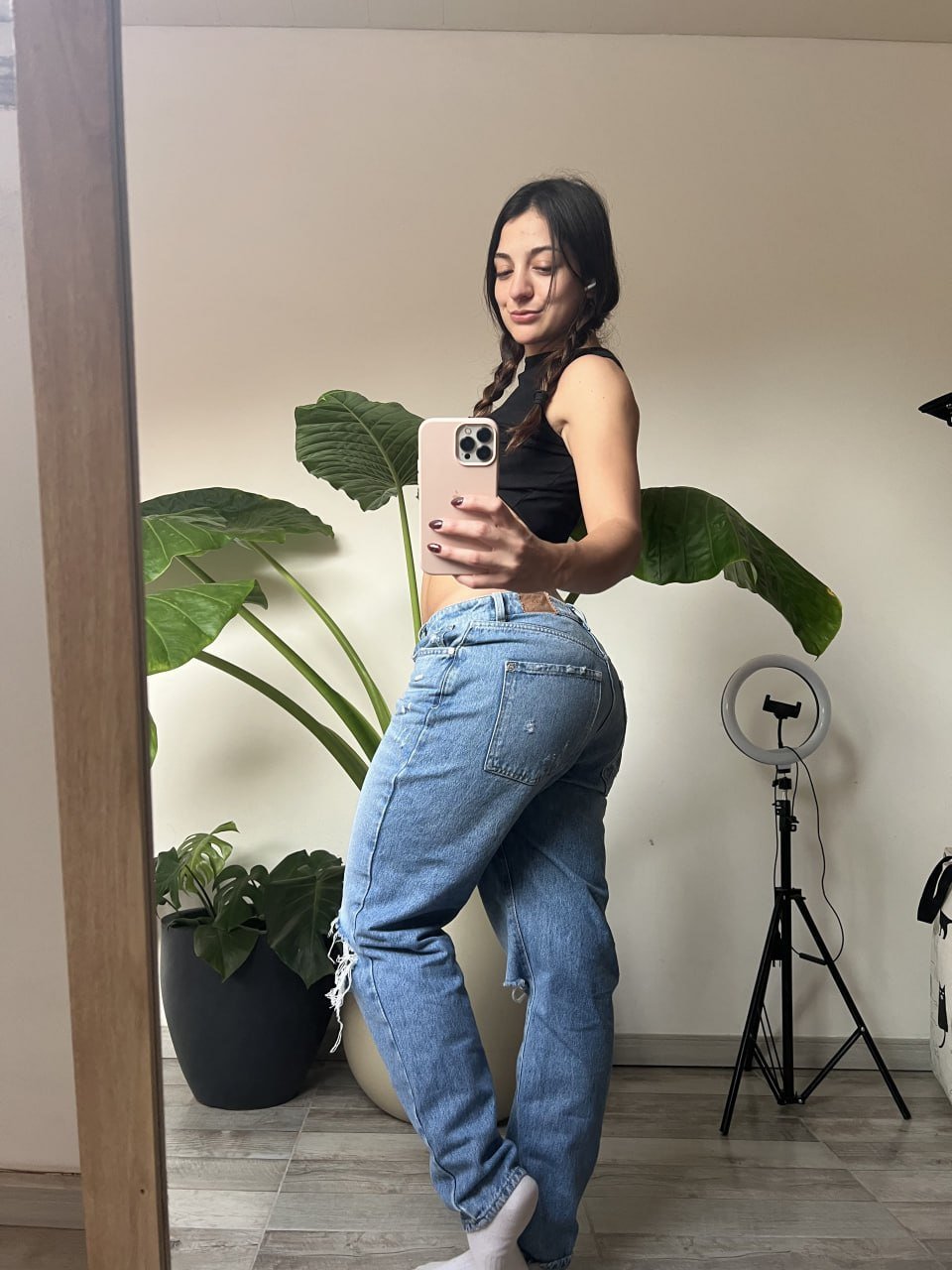 Athletic brunette gym-style creator photo