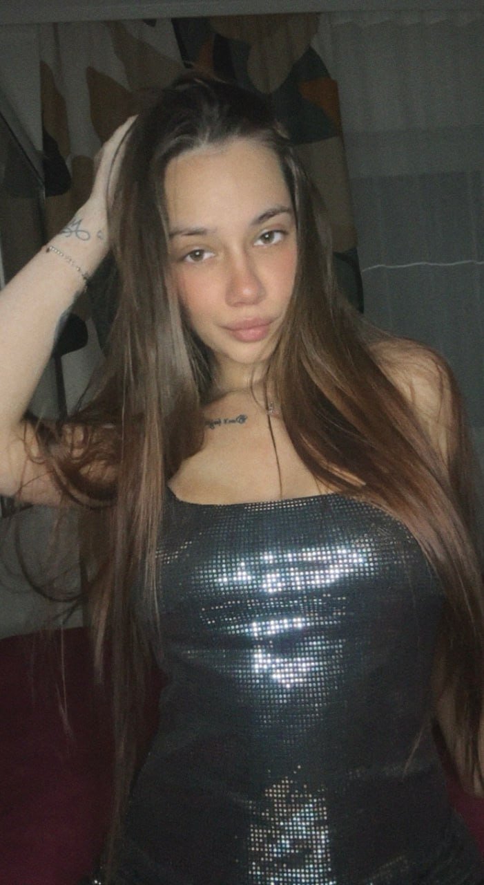 Butterfly shiny black top look